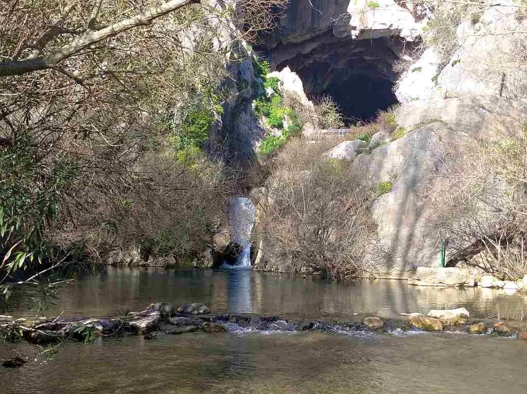 Cueva del Gato in Benaojan